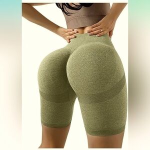 High Waist Scrunch Butt lifting gym shorts